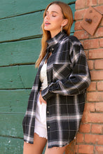 Load image into Gallery viewer, Comfy Flannel (Black)