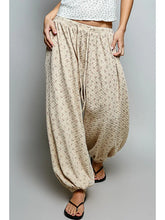 Load image into Gallery viewer, Sunday Meadow Joggers