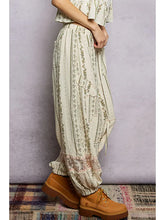 Load image into Gallery viewer, Meadow Bloom Pants
